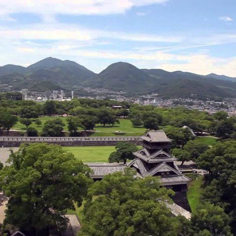 Um Dia no Castelo de Kumamoto Um Dia no Castelo de Kumamoto